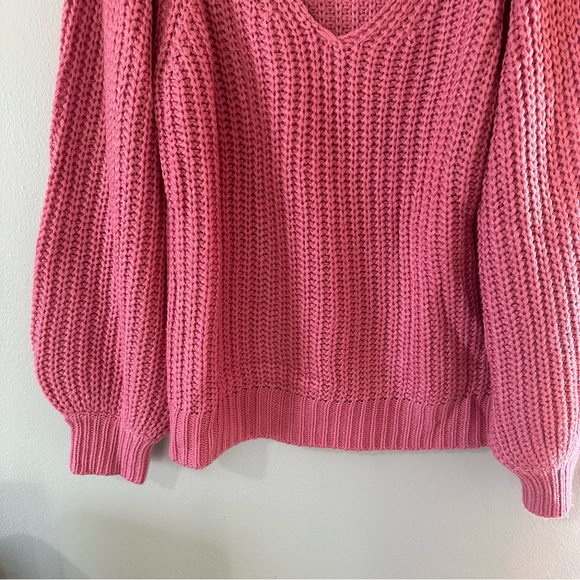All in Favor V-Neck Balloon Sleeve Pink Knit Sweater Medium - Picture 3 of 7